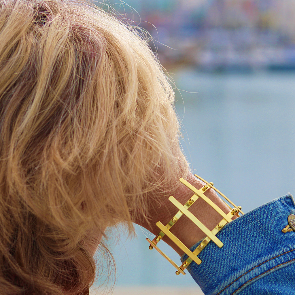 Gold plated MINERVA bracelet - Design with Character